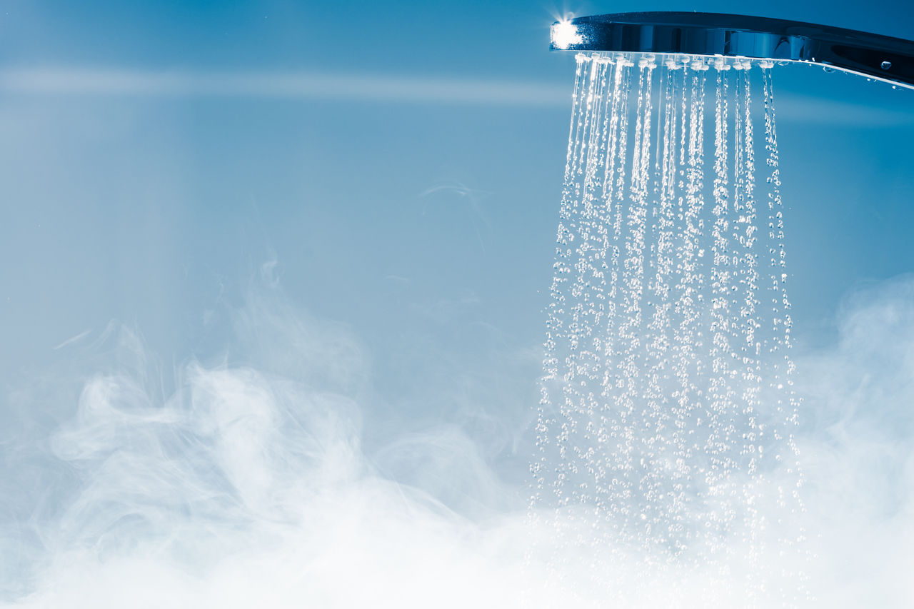 shower with flowing water and steam; Shutterstock ID 1942681804; purchase_order: TE22031; job: TE22031_ImmoScout24_Kooperation - PPT Legionellen; client: Techem Energy Services GmbH und mir ihr gemäß §§ 15 ff AktG verbundene Unternehmen; other: Rita Cordeiro